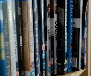 DVD, puzzle and book sale - Bibliotheek Helmond