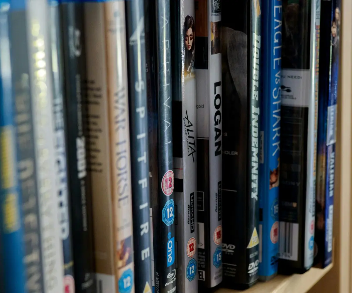 Verkoop dvd's, puzzels, boeken - Bibliotheek Helmond — Bibliotheek Helmond, Helmond