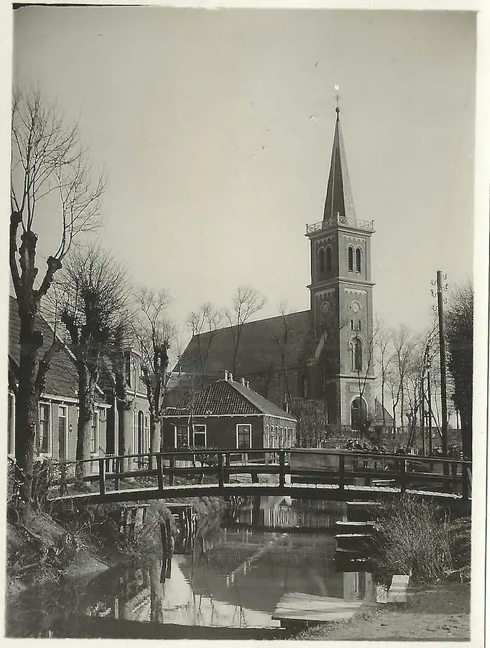 Coffee with historical group "Menaam Documentation" — Bibliotheek Dronryp, Dronryp