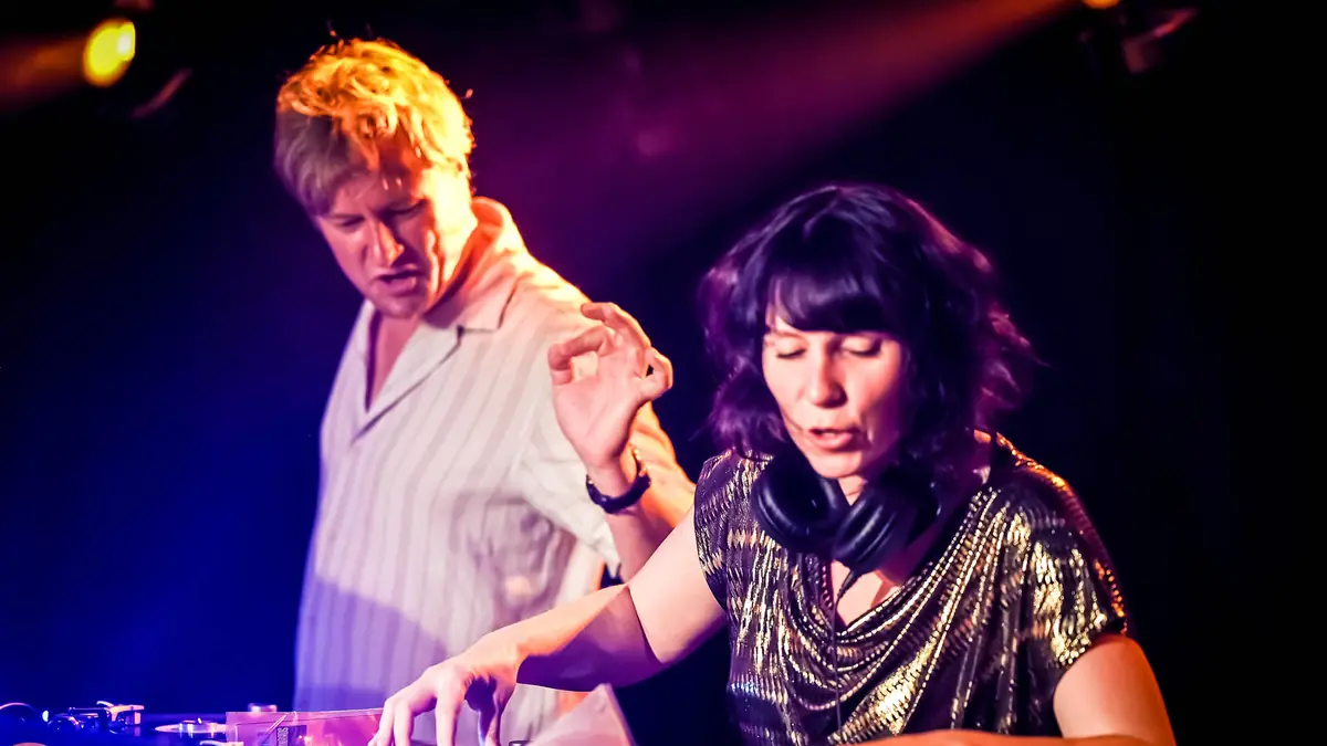 Singeltjes Disco — So What!, Gouda