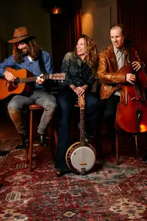 Front Porch Sessions: Cape Crossing Feat
