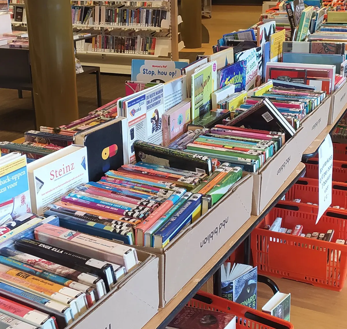Book Market with Withdrawn Library Materials — de Bibliotheek Wijchen, Wijchen