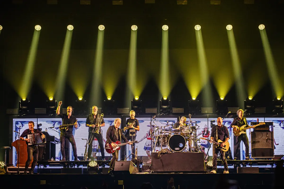 Jubilee Concert Rowwen Hèze — Hoogerheide