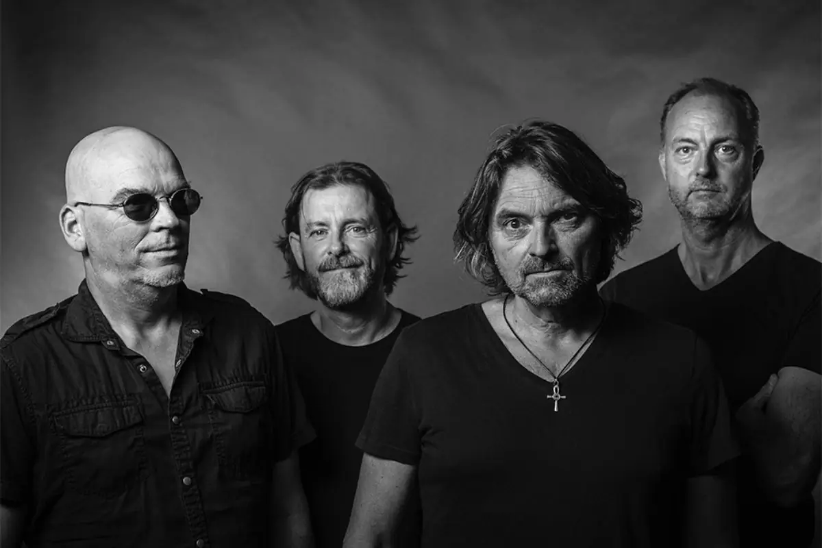 The Naked Truth — Raadhuisplein 19-20, Zeewolde