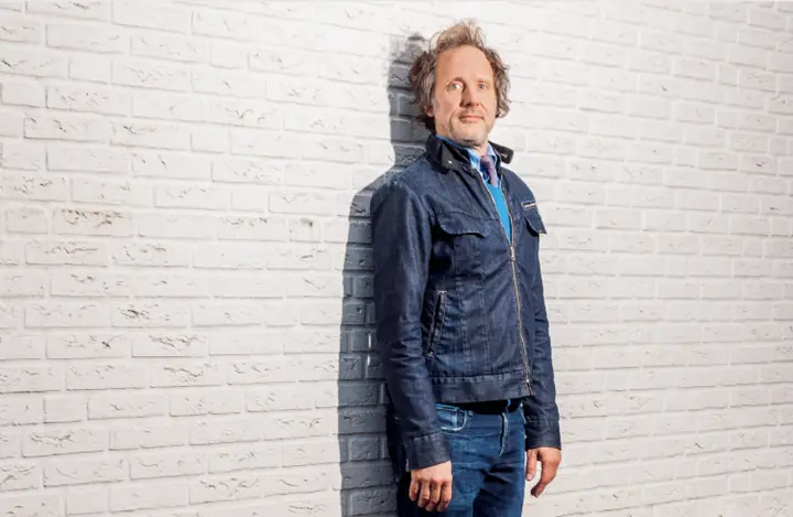 Living with Humor — De Koornbeurs, Franeker