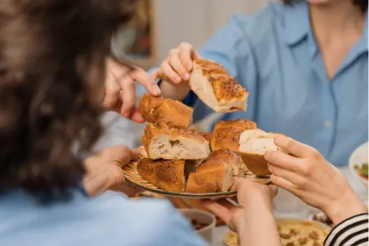 Gemeinsam Mittagessen und sich treffen — Pannehoef - Podium voor passie, Oosterhout