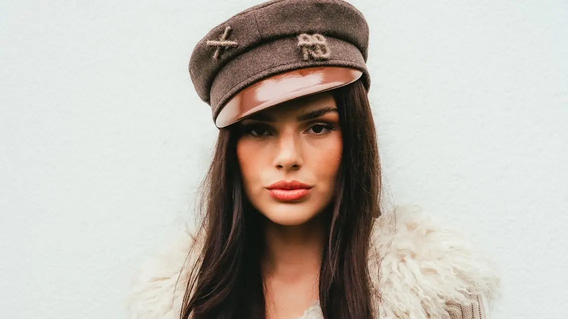 FAMKE LOUISE 1 0 — Amsterdam