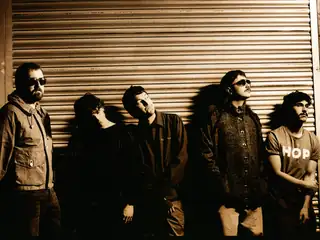 Gurriers (IRE) + Enola Gay (UK)