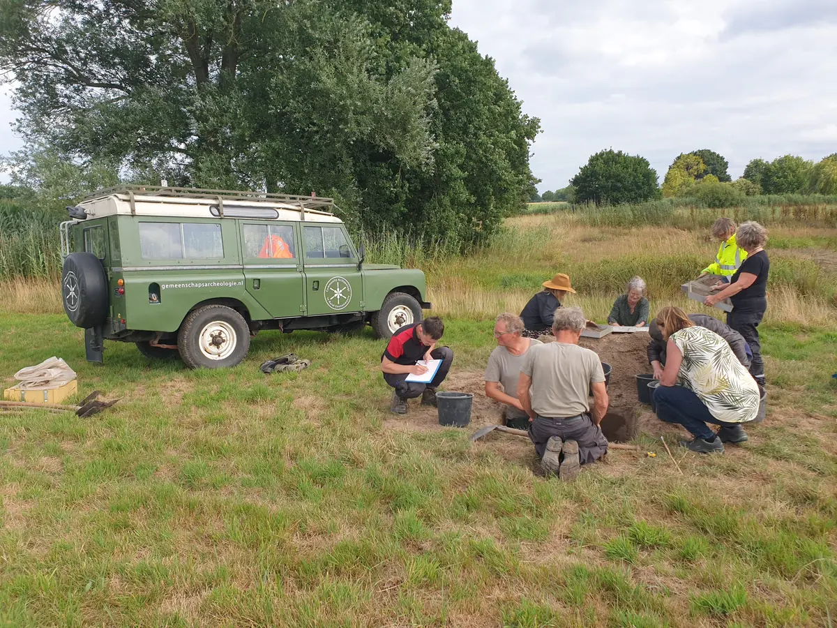 Field course in archaeology at Kasteren — Liempde