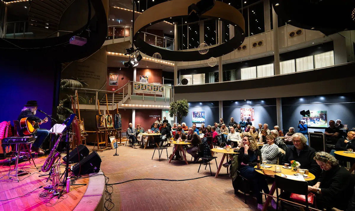 Cultureel Café Dante — Cultura, Ede