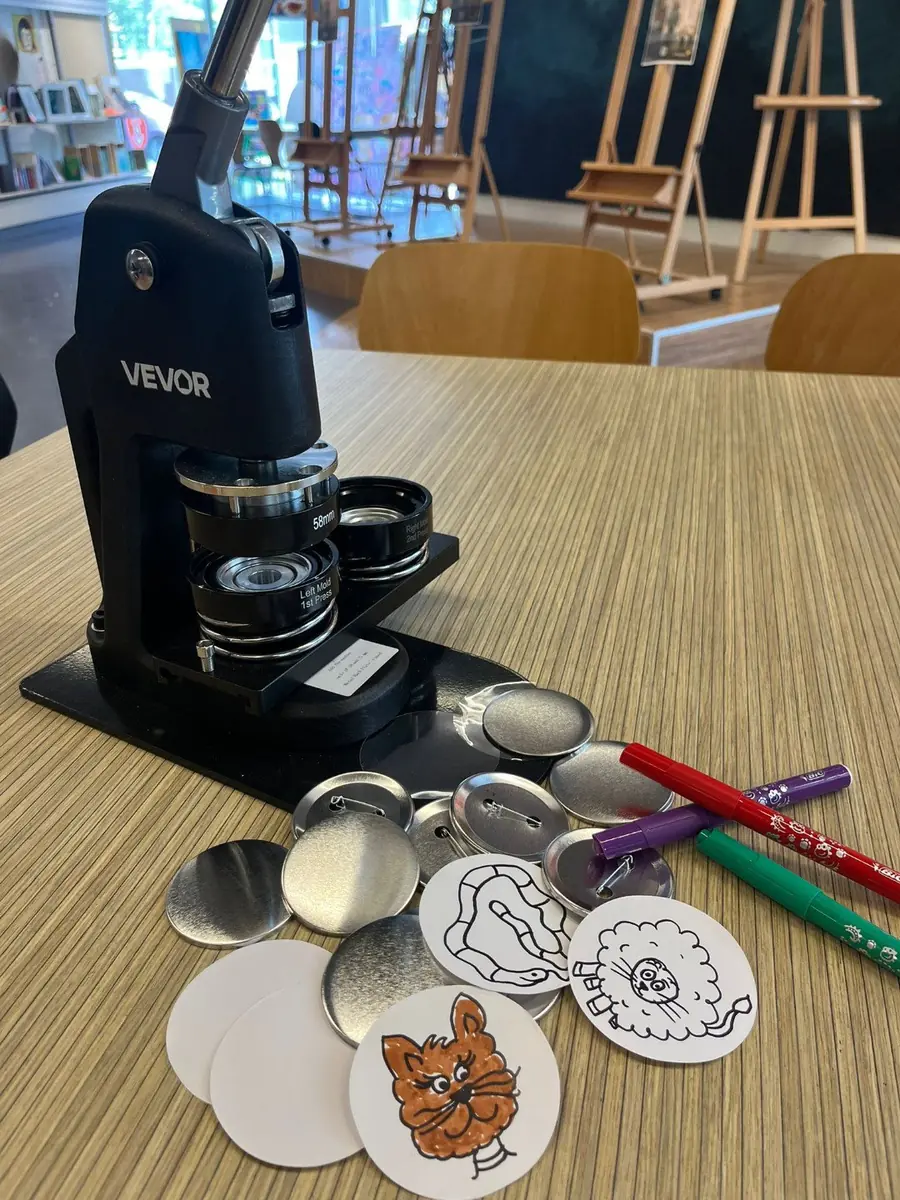 Make Your Own Buttons — Bergen, Bibliotheek, Alkmaar