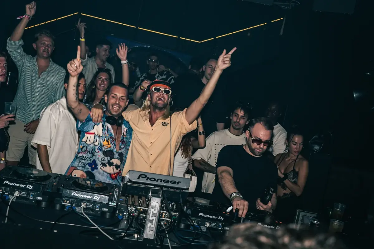 Fracture Records — Los, Amsterdam