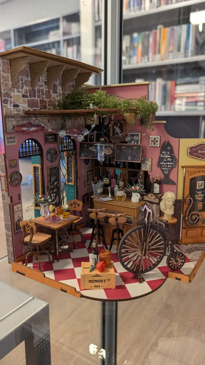 Exhibition: Miniature Houses — Bibliotheek Bergen, Bergen L