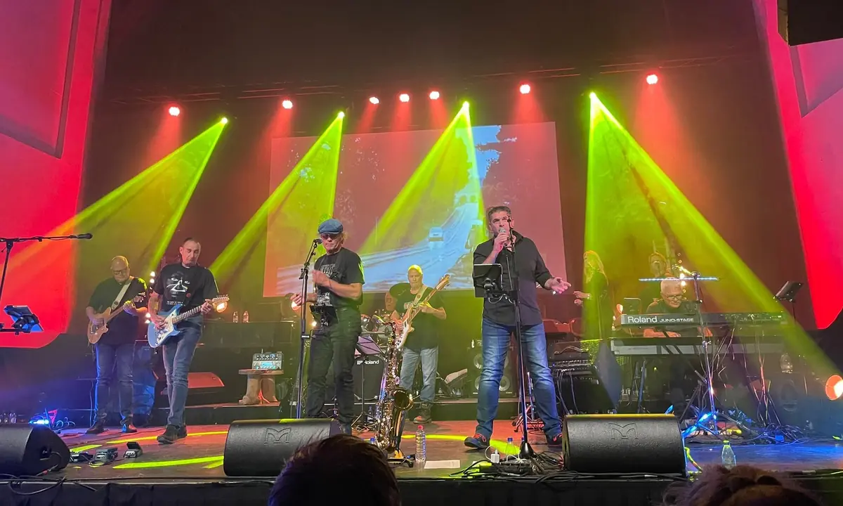 Moods Pink Floyd Tribute Band - P.U.L.S.E. — Cultureel Centrum Bullekerk, Zaandam