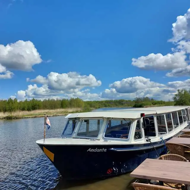 Milk Museum and Beeldenkas Boat Trip β Fluisterboot Andante, Vlaardingen
