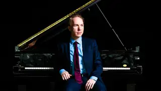 Ralph van Raat plays Holst & Verhagen