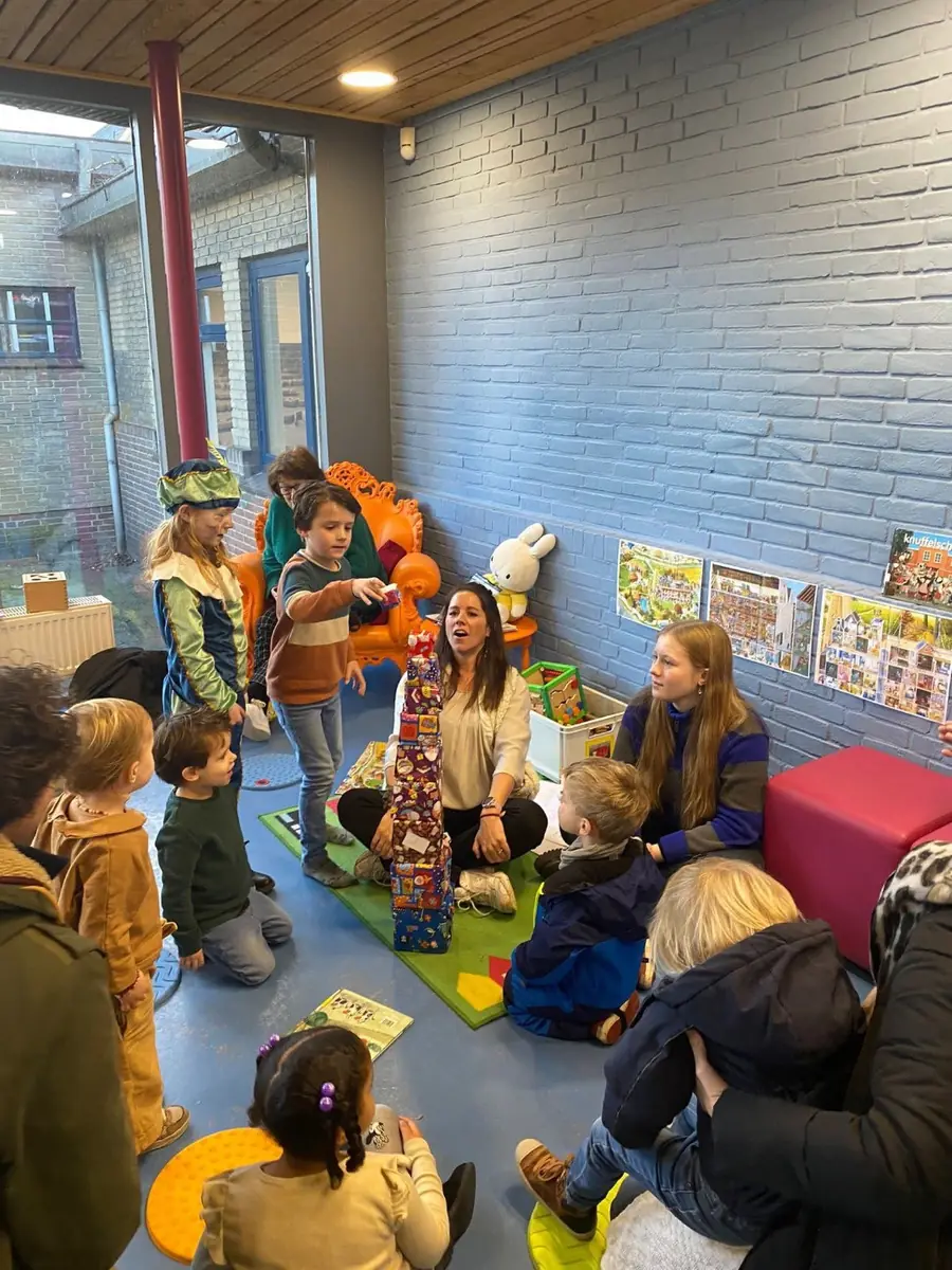 Story time at the library — Bibliotheek Voorschoten, Voorschoten