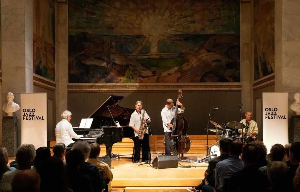 Hanna Paulsberg plays 'Belonging' (NO) — Paradox, Tilburg