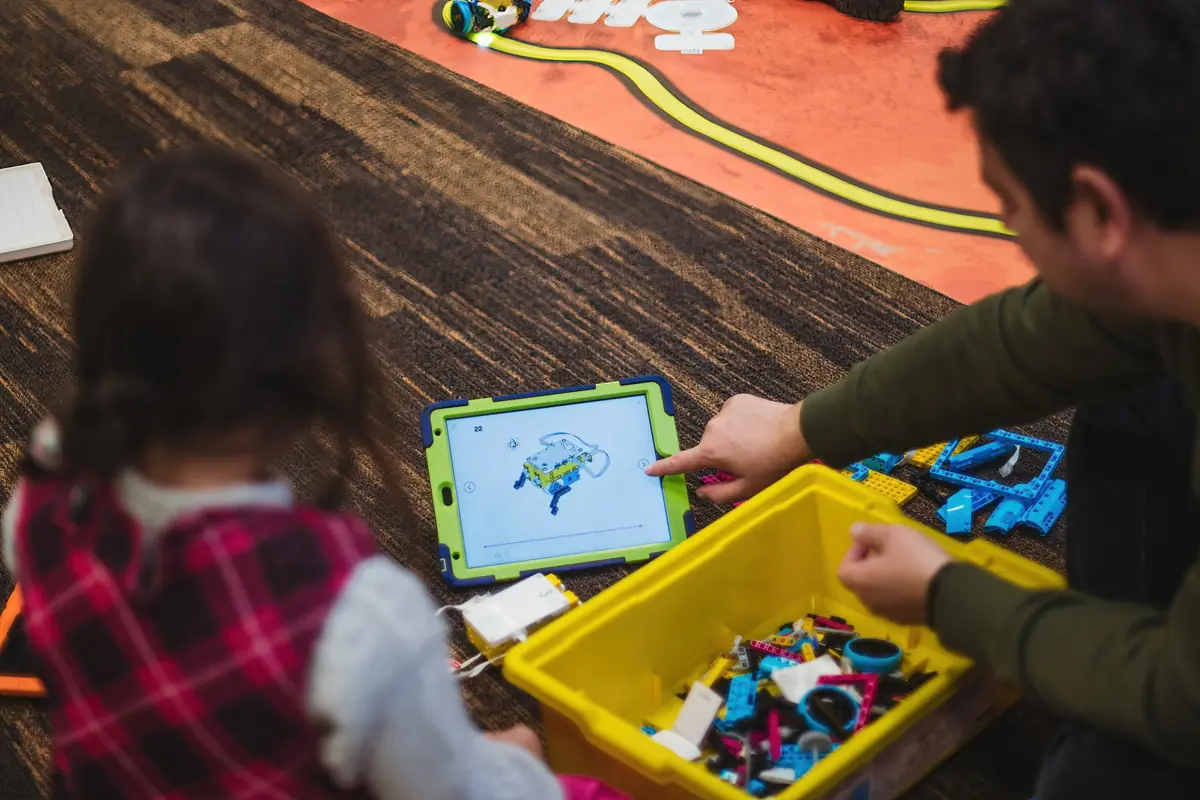 Familie Techclub — de Bibliotheek Barneveld, Barneveld