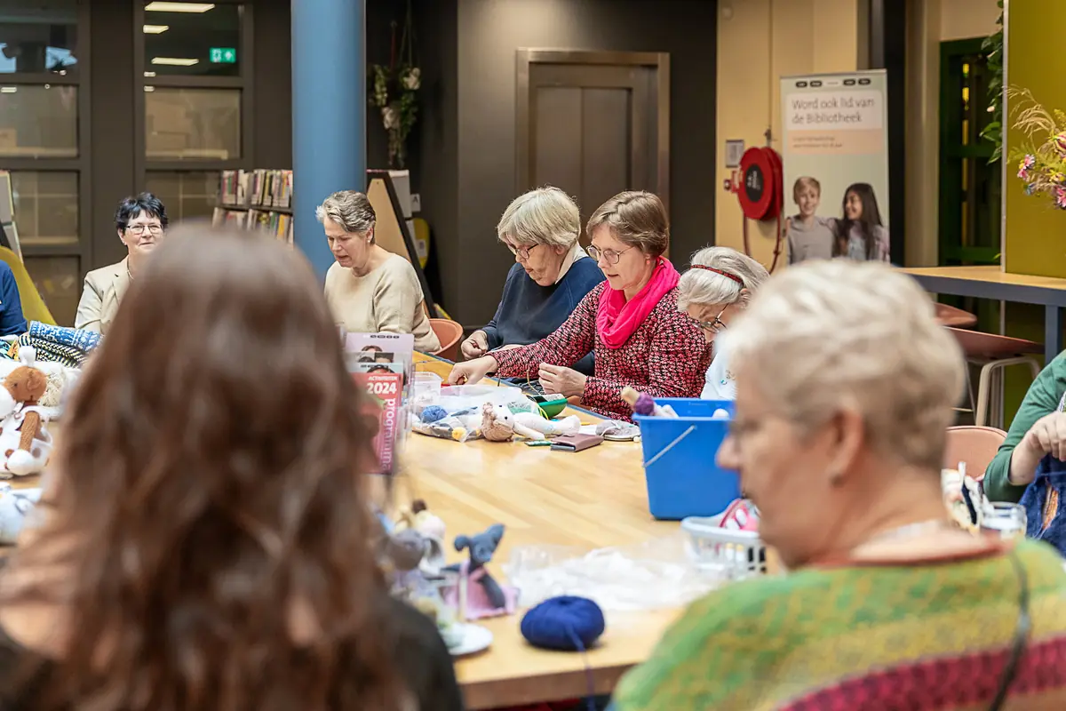 Aangehaakt! — de Bibliotheek Barneveld, Barneveld