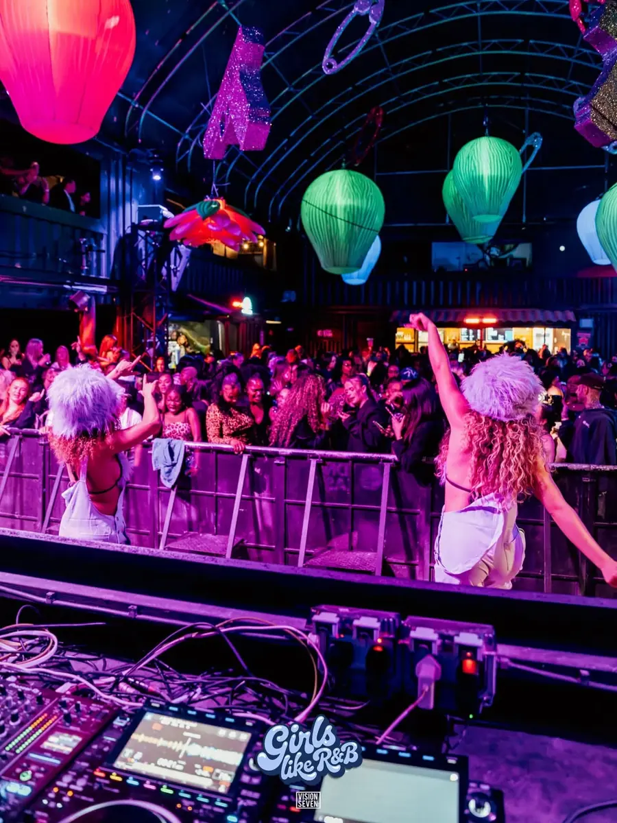 Girls Like R&B - Winter Indoor Festival - Panama Amsterdam — Panama, Amsterdam