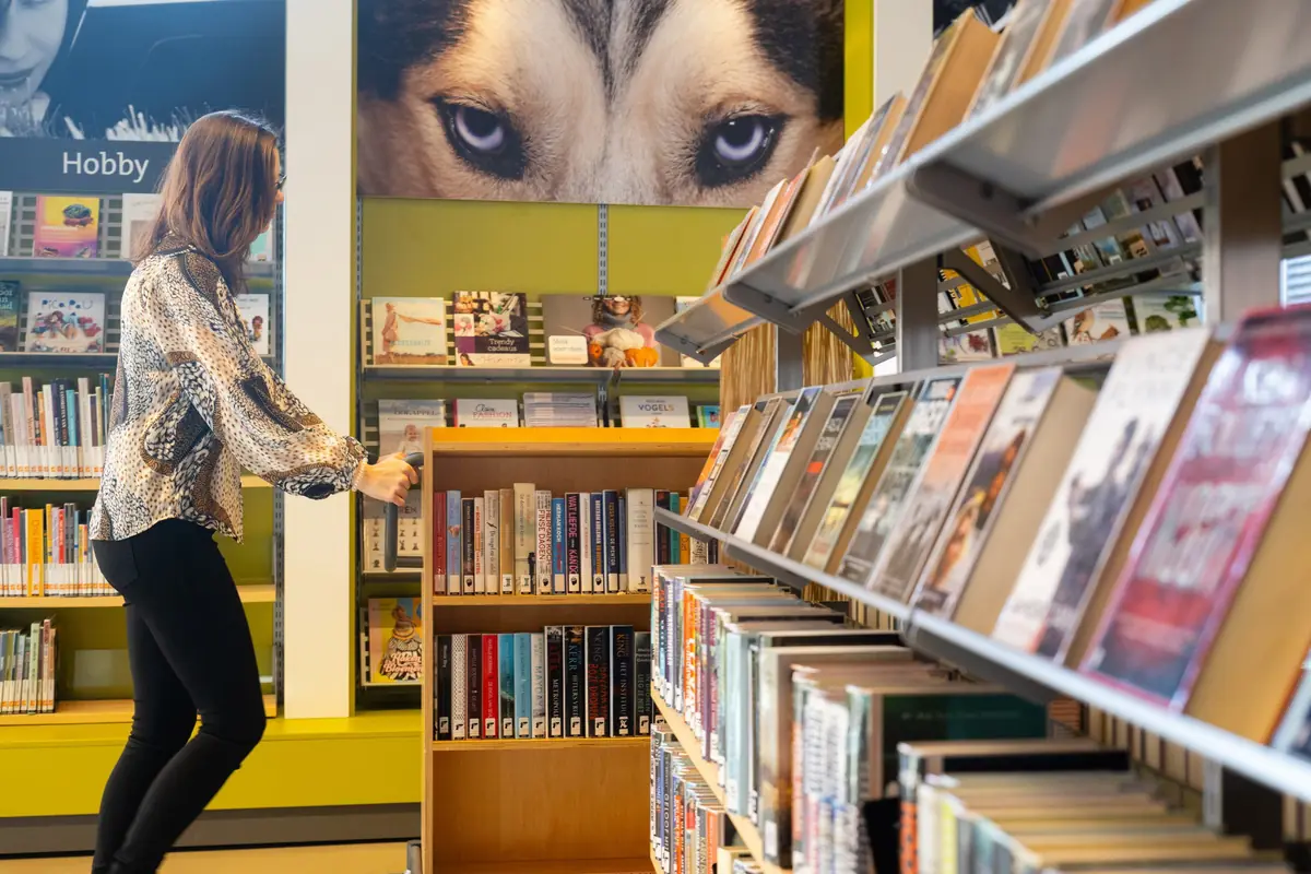 BoekenBabbels Rokkeveen — Wijkbibliotheek Rokkeveen, Zoetermeer