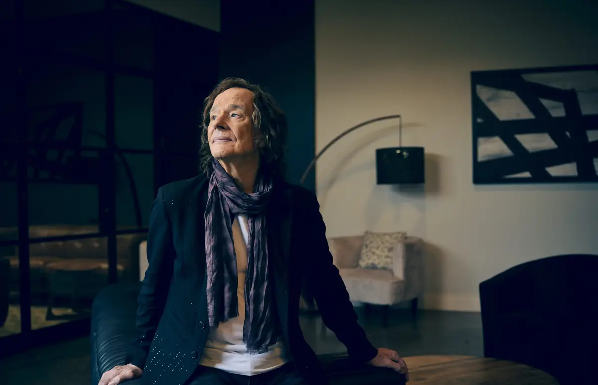 Colin Blunstone: support: Jesse Lynn Madera — De Oosterpoort, Groningen
