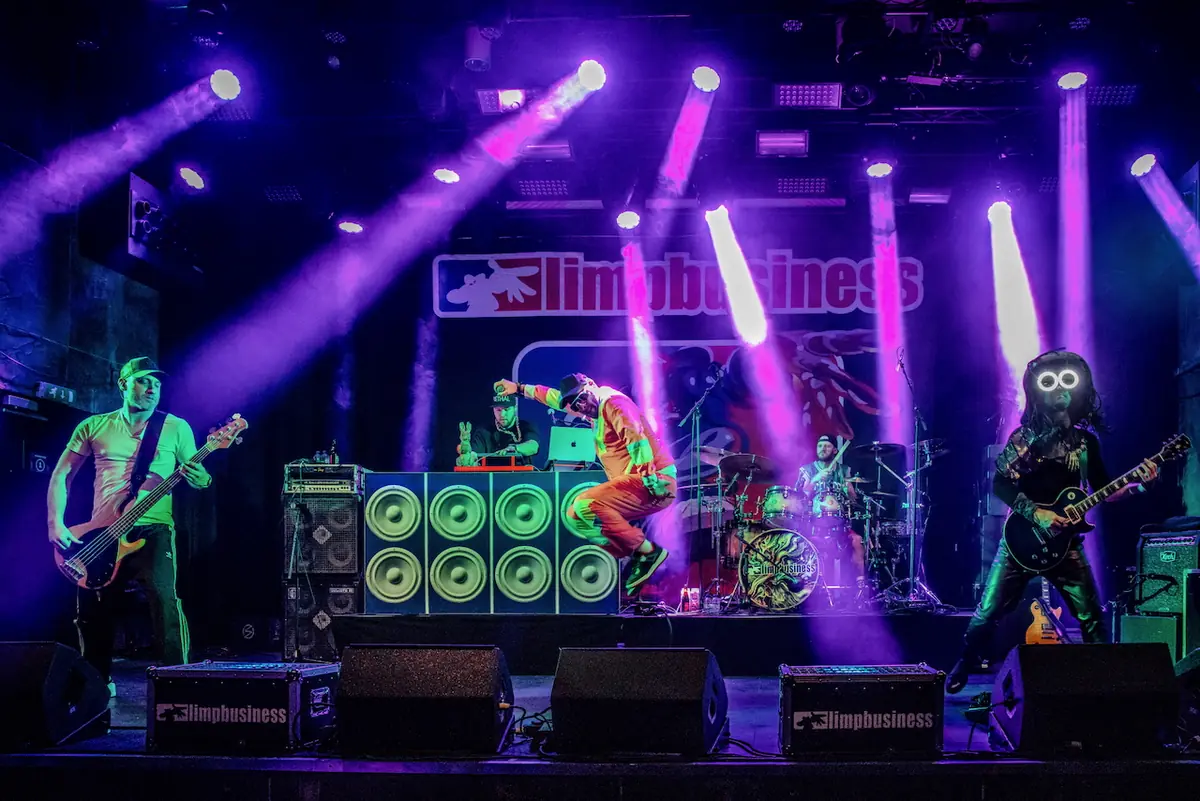 Living Theory + Limp Business β Poppodium Nieuwe Nor, Heerlen