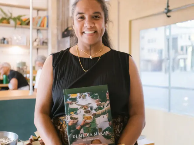 Boekpresentatie Di Medja Makan — Bibliotheek Capelle Centrum, Capelle aan den IJssel