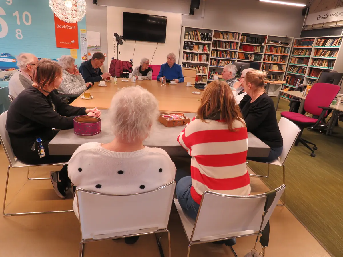 Voorlezen voor senioren — Catharinahof Grave, Grave