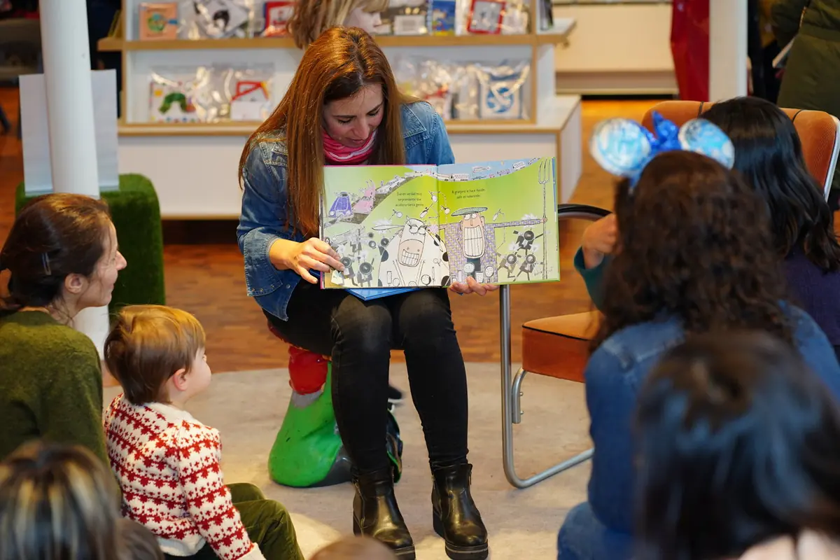 Spanish Storytelling by the Minilectores | Junior 3-7 years & Pre-teens 8-12 years β Bibliotheek Amstelveen Stadsplein, Amstelveen