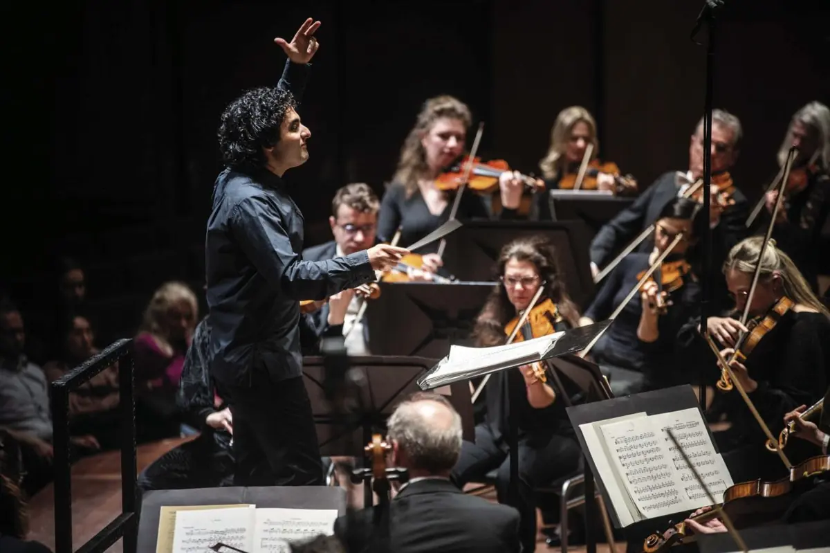 Noord Nederlands Orkest - Tussen het orkest — SPOT/De Oosterpoort, Groningen