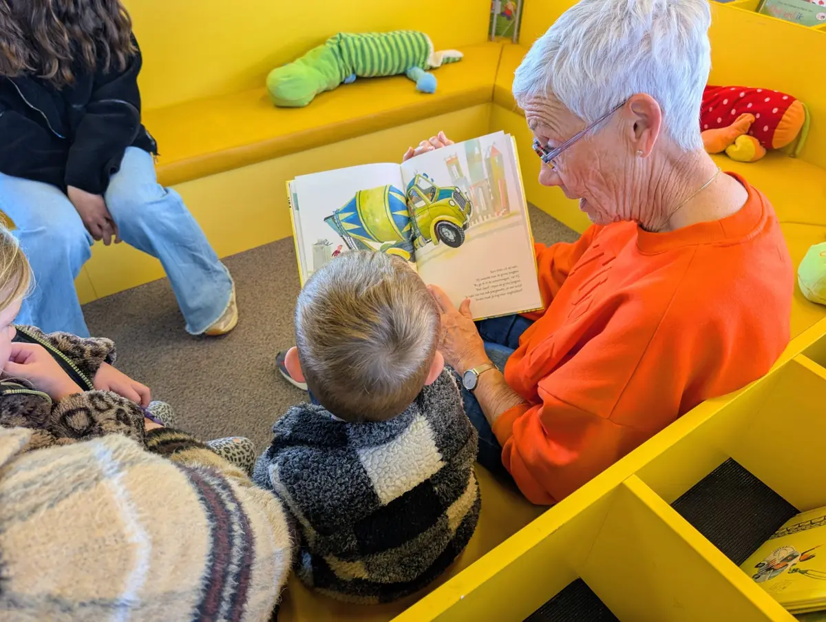 Voorlezen in de Bieb — de Bibliotheek Drunen, Drunen