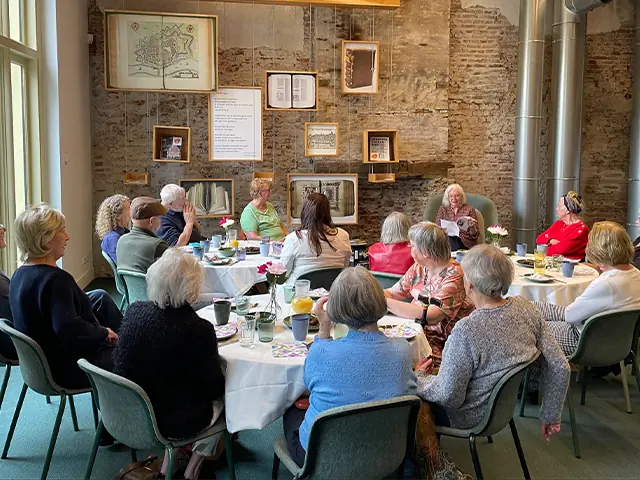 Voorleeslunch voor ouderen — Bibliotheek Keizerslanden, Deventer