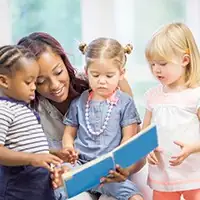 Vorlesestunde für Kleinkinder