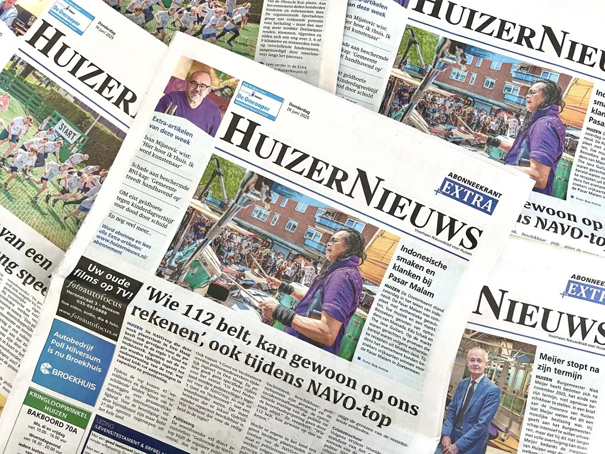 HuizerNieuws Editorial Team at the Library — Bibliotheek Huizen, Huizen