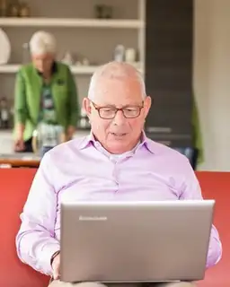 Safe Online Presentation