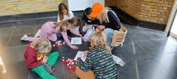 Führung: Auf dem Weg mit dem Postboten (8-12 Jahre) — Bibliotheek Neude, Utrecht