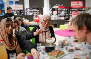Learn Dutch and Cook Together in Hoograven