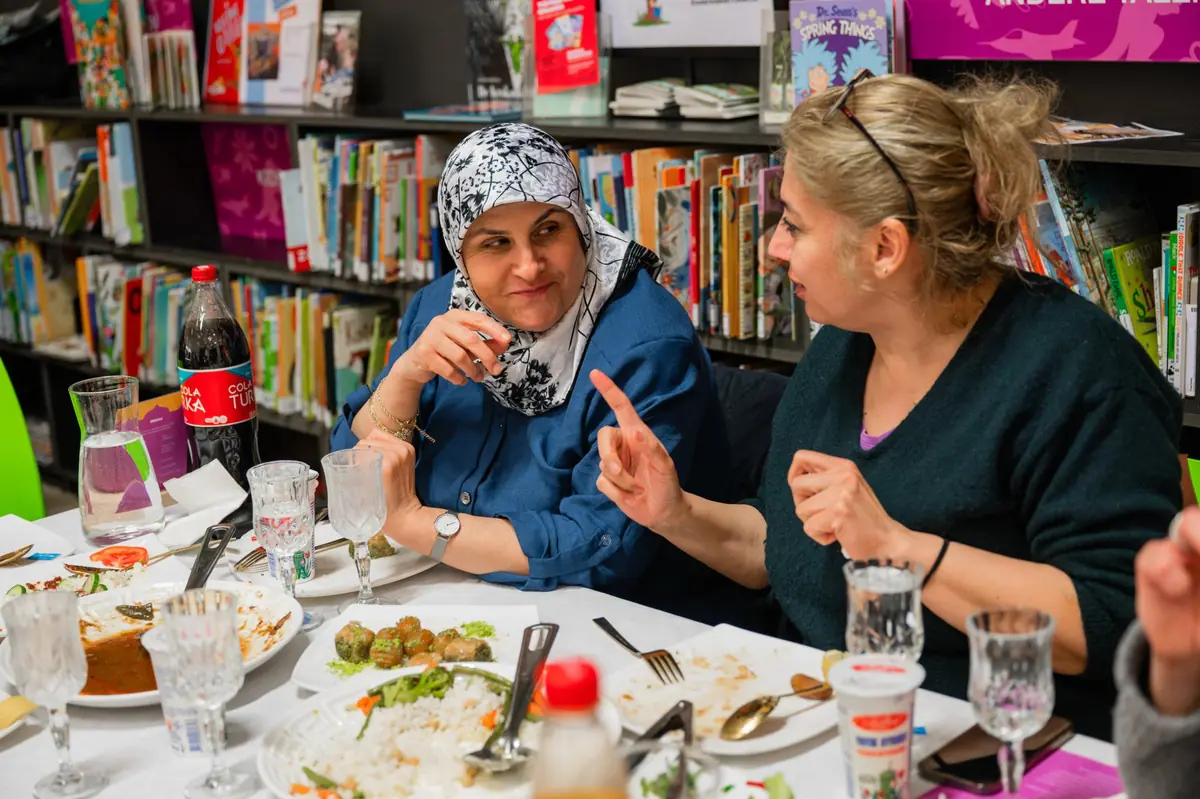 Gemeinsam in der Bibliothek zu Mittag essen - bringt euer Essen mit — Bibliotheek Kanaleneiland, Utrecht