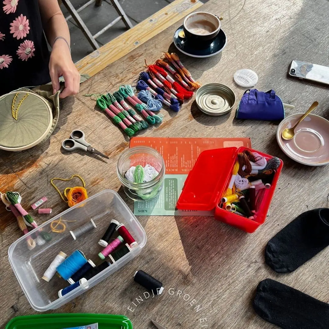 Mending Café / Kleidung reparieren — de Bibliotheek Eindhoven, Eindhoven