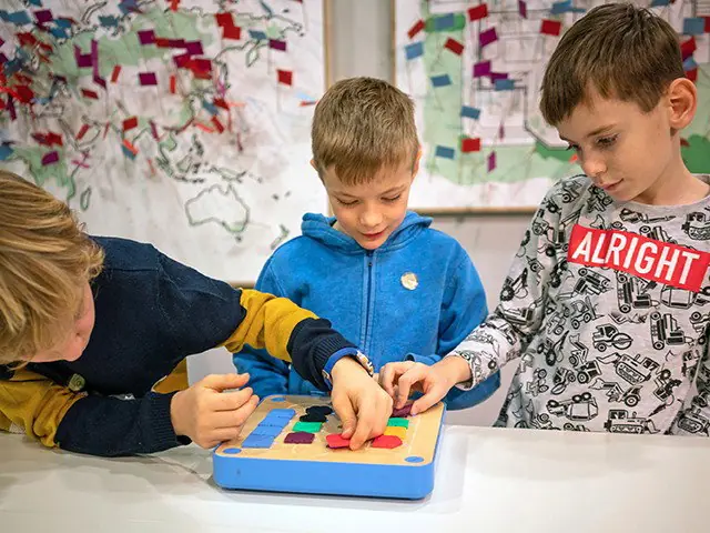 Digiplay: Become a Real Programmer and Help Our Robot Friends! β Dieren, de Zoomerij Dieren, Dieren