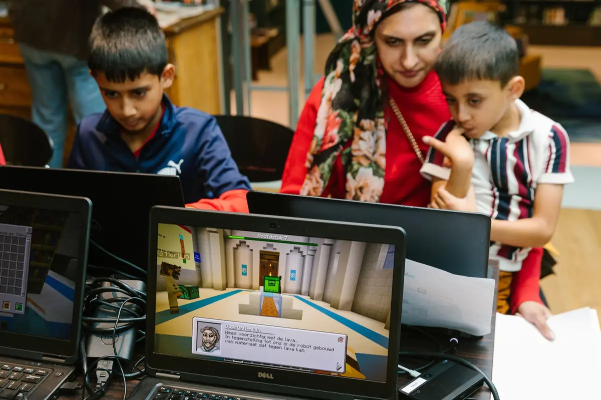 Programming Robots in Minecraft — DOK Tanthof, Delft