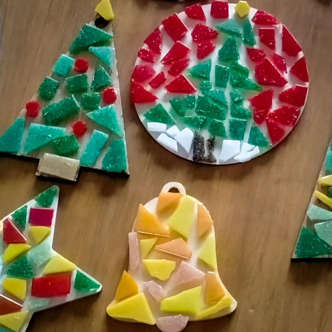 Create Your Own Mosaic Christmas Decoration | Workshop — Bibliotheek Valkenburg, Valkenburg