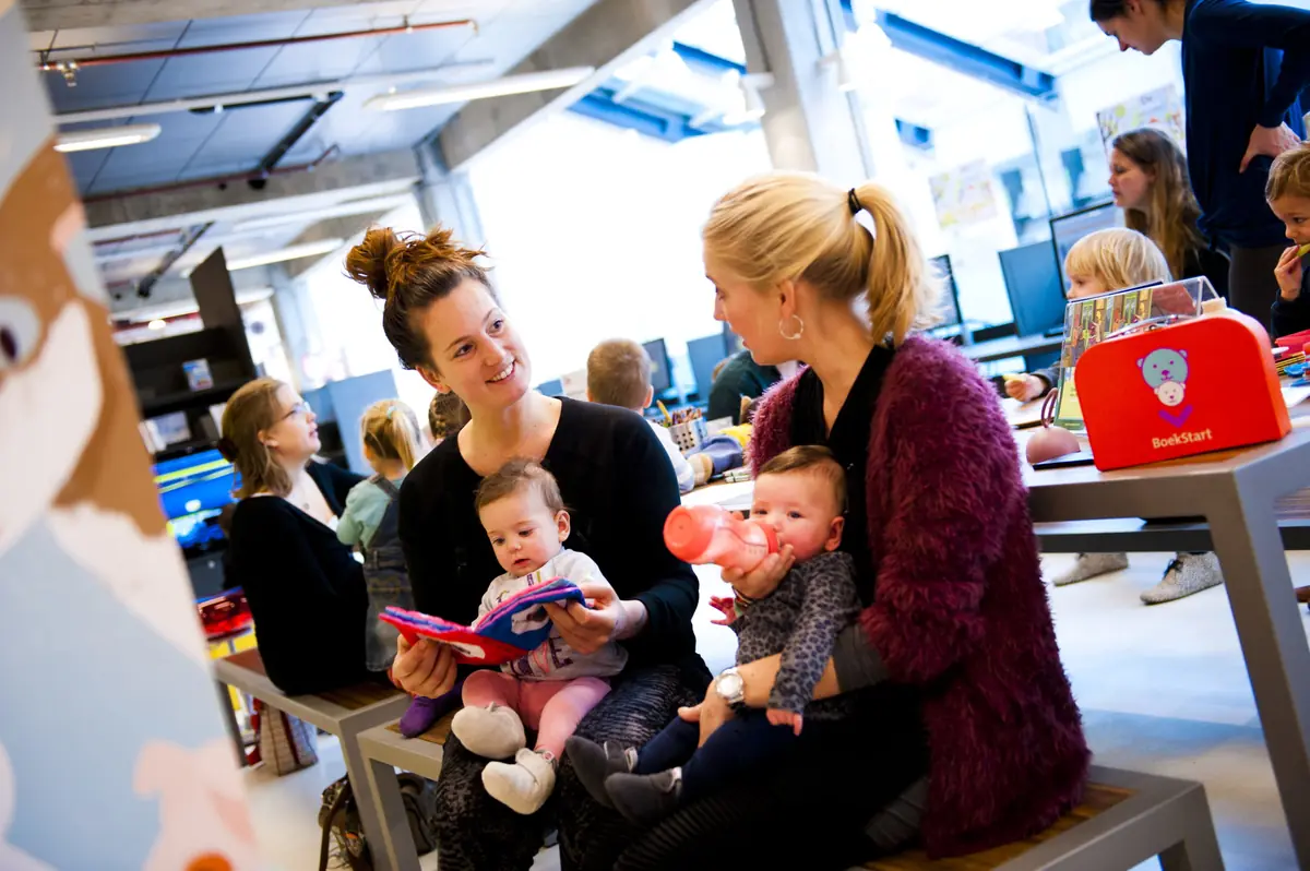 Boekjes&Babbels: Buurtgezinnen — Bibliotheek Helmond, Helmond