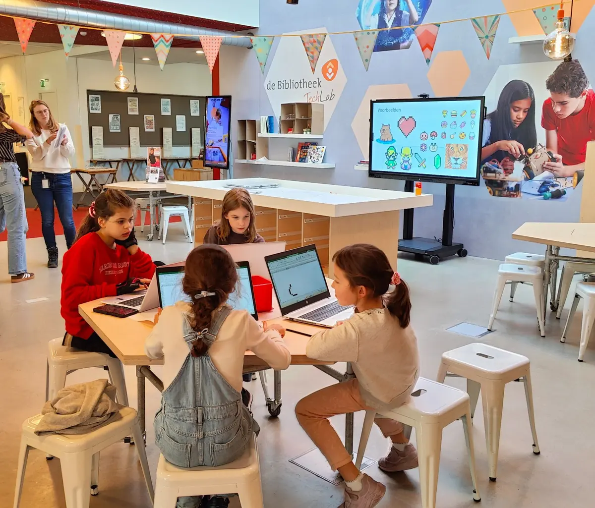 Digiwijs: AlgoArt — Bibliotheek Helmond, Helmond