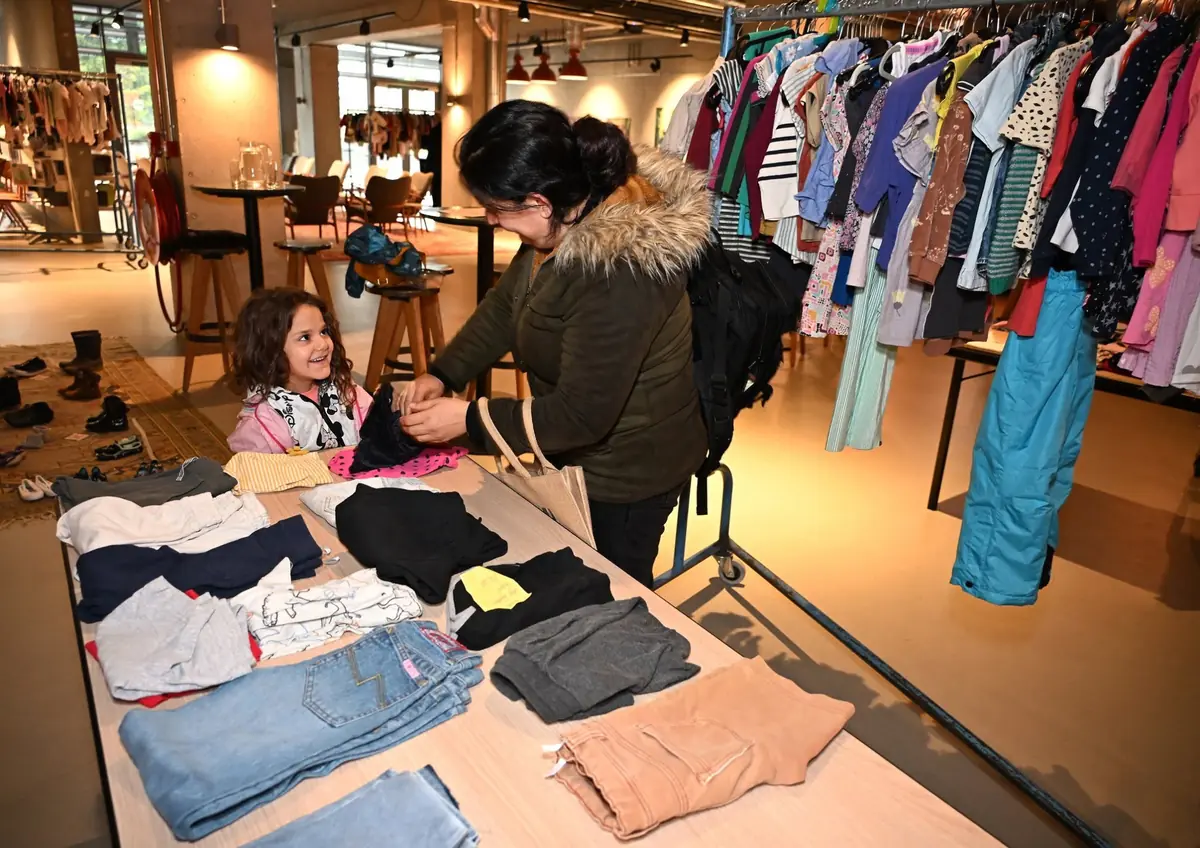 't Kirchroa va Mörge | Kinderkleiderbörse — HuB.Bibliotheek Kerkrade, Kerkrade