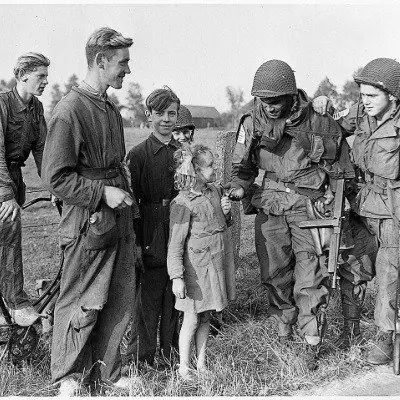 Children's Lecture: Playing, Sheltering and Surviving During World War II — Bibliotheek Bergeijk, Bergeijk