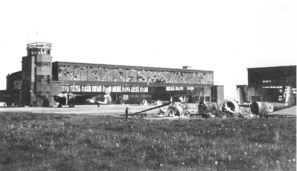 Dag & Dauw: Vliegveld Bergen — Alkmaar, Bibliotheek De Mare, Alkmaar