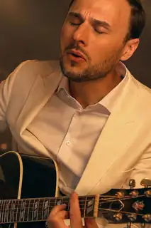 Polder bringt die Atmosphäre von Michael Bublé auf die Sonntagmittagsbühne
